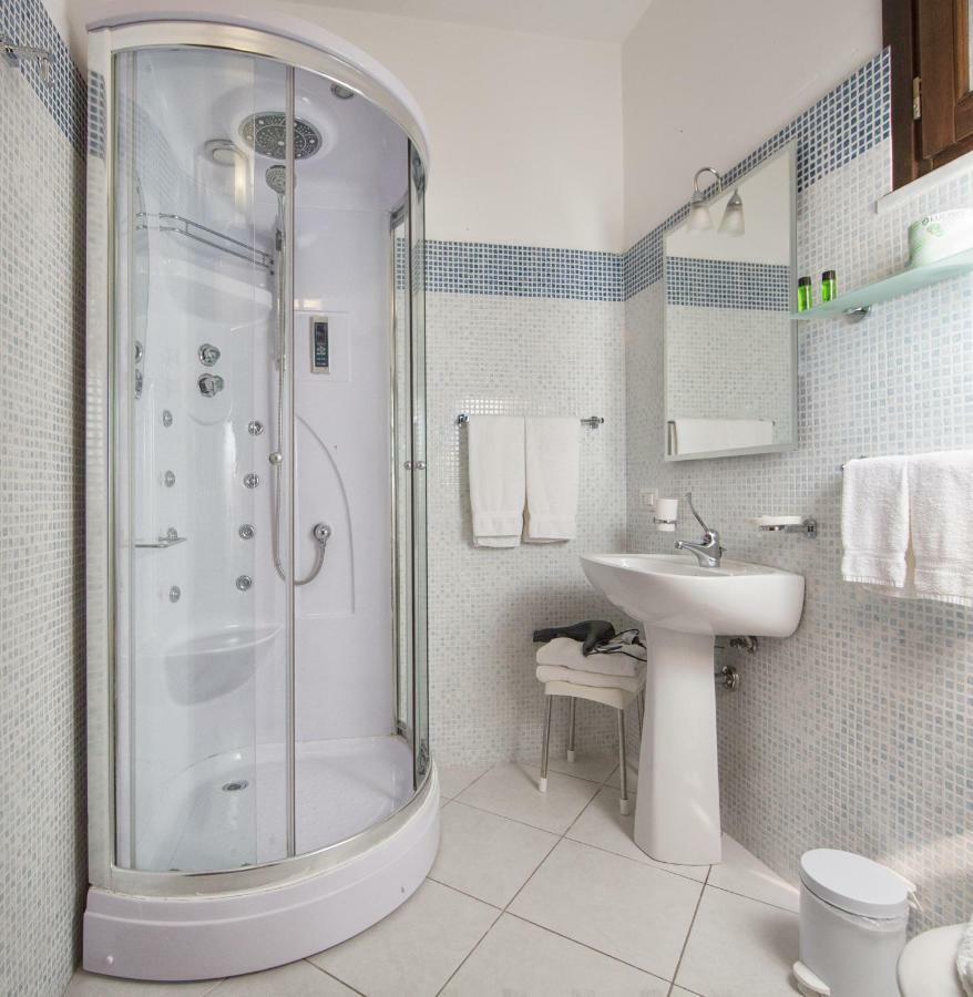 Sosta Dei Garibaldini Villa Кампофеличе ди Рокела Екстериор снимка
